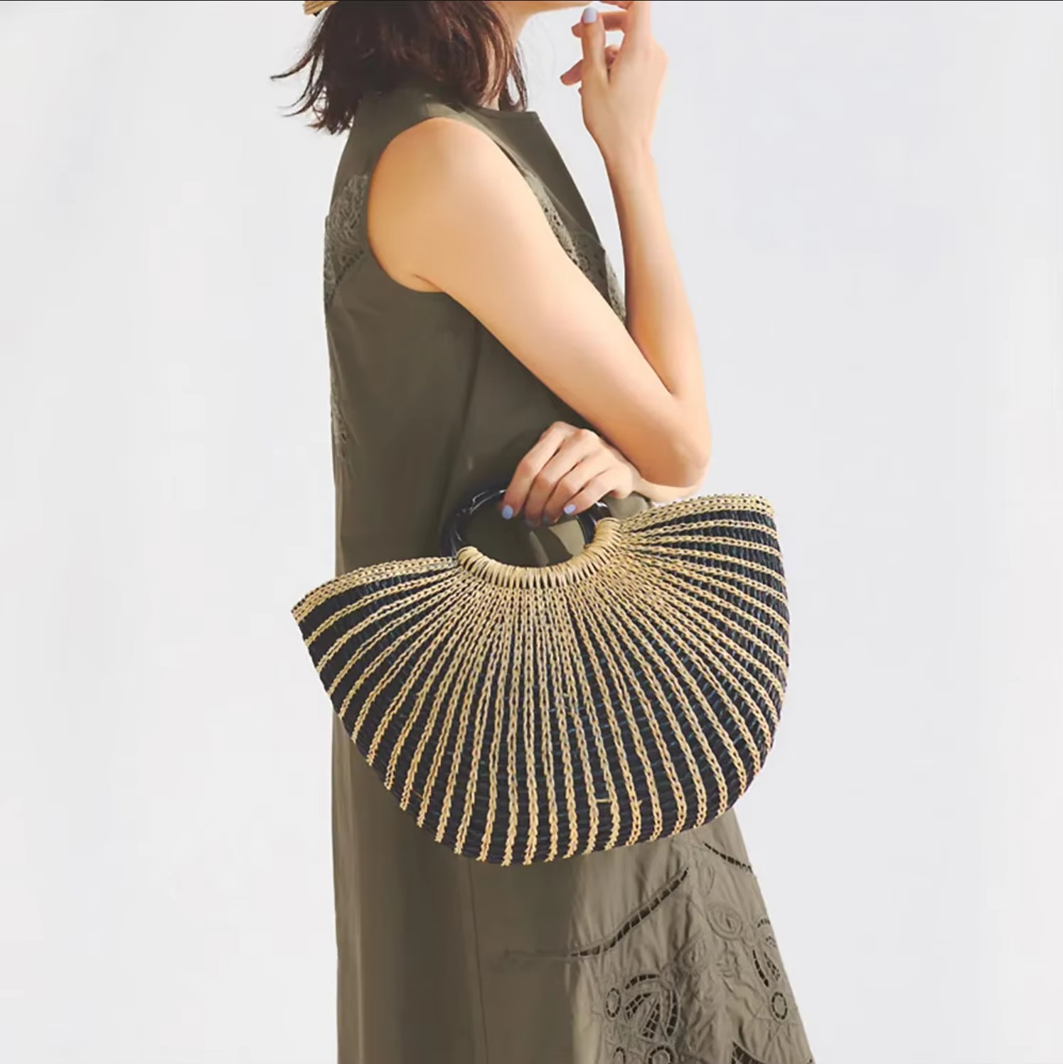 Sac En Paille Éventail Bicolore Poignée Ronde - Séraphine – Image 2